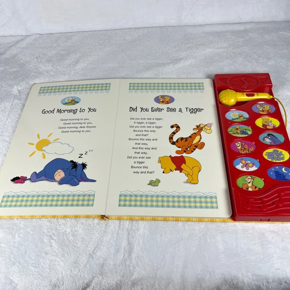 Disney Winnie the Pooh Sing-Along Songs Sound Book with‎ Microphone 10 Songs